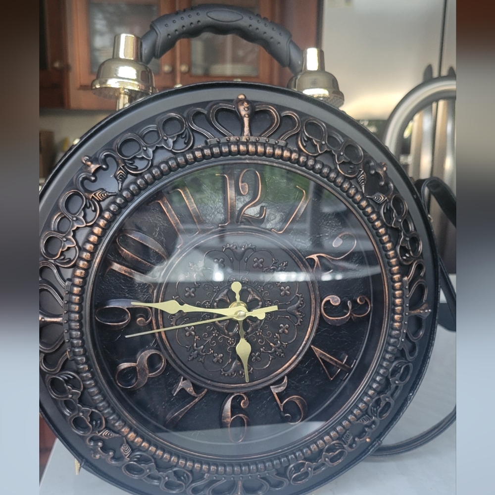 Clock purse